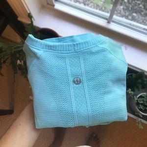 LULULEMON SWIFTLY TECH LONG SLEEVE- size 2